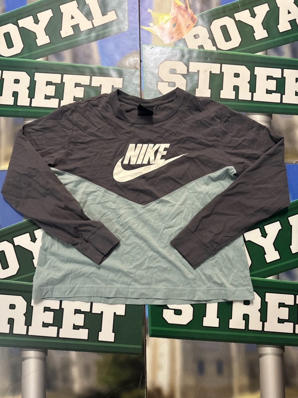 Nike Crew Neck Tee in Charcoal with White Logo